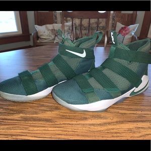 Nike LeBron Soldier 11